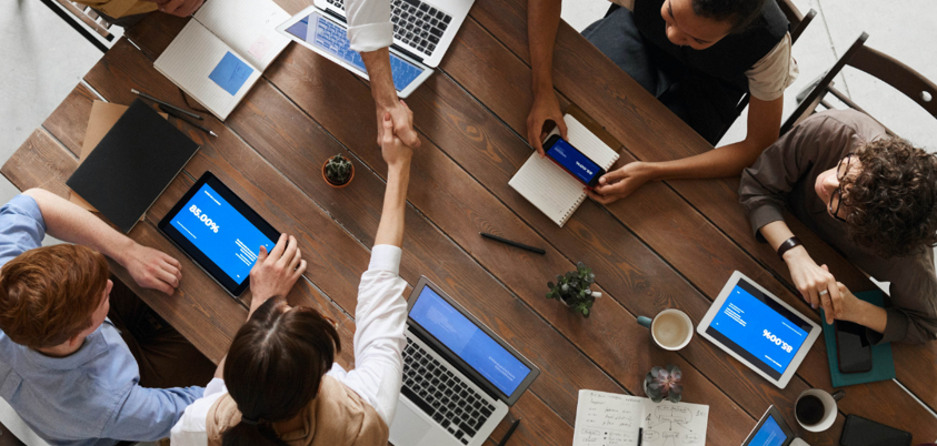 Wat is SaaS en hoe kan het je bedrijf helpen?